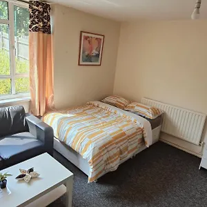 Ensuite Flat Apartment